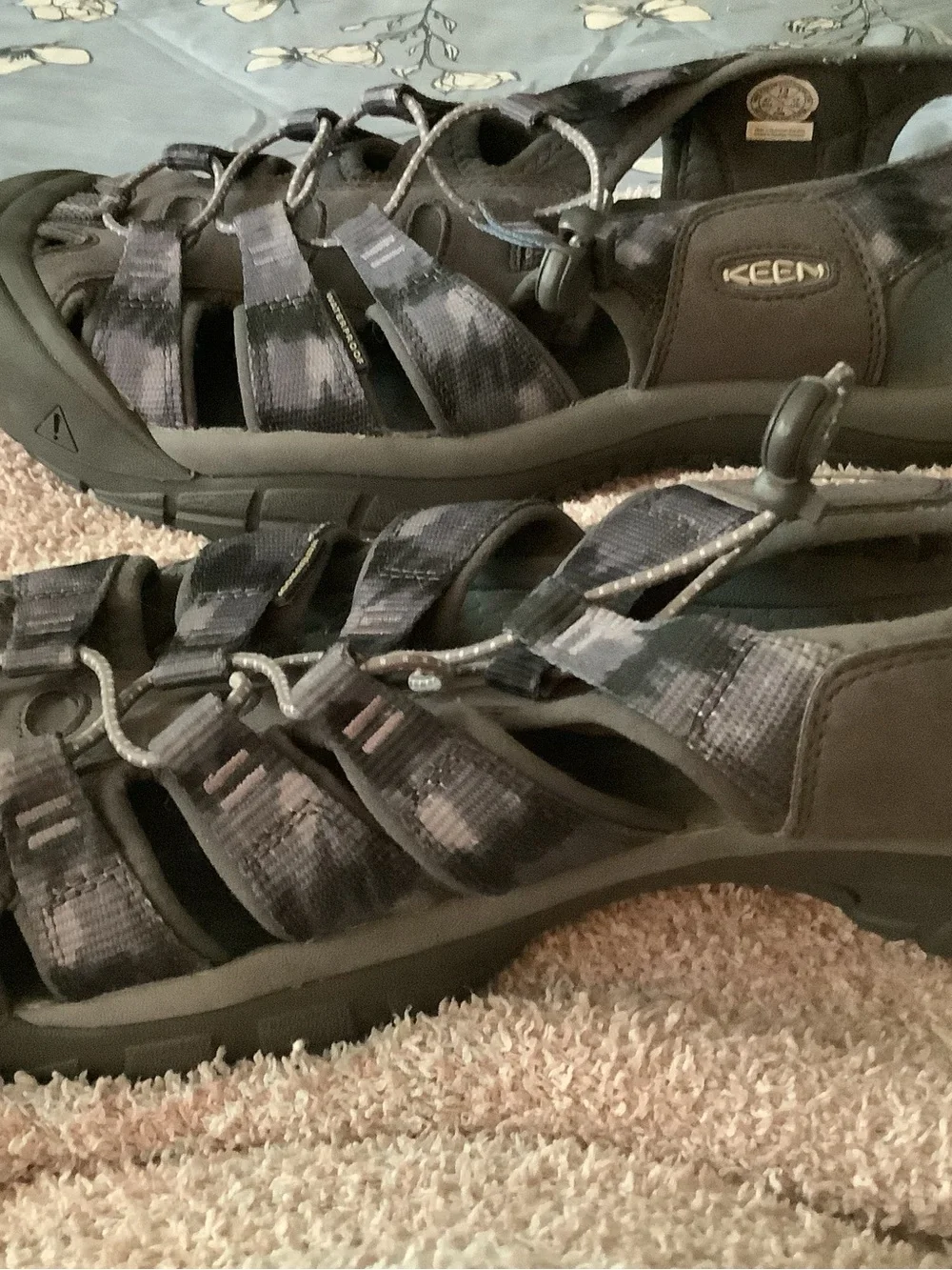 Keen Men's Olive Gray Closed-Toe Outdoor Sandals